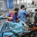 مدير مستشفيات قطاع غزة: المرضى “في الشوارع بدون رعاية طبية”