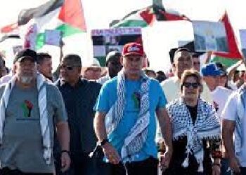 الرئيس الكوبي دياز كانيل يشارك في تظاهرة ضخمة مؤيدة للفلسطينيين
