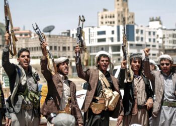 المتمردون اليمنيون يتوعدون بمواصلة إطلاق صواريخ ومسيرات نحو إسرائيل