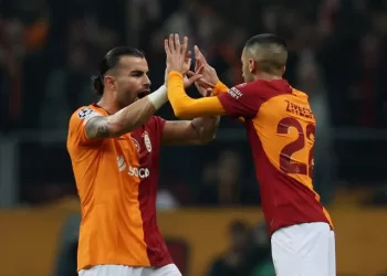 زياش يتألق بشكل كبير ويبقي على آمال غلطة سراي التركي في بلوغ ثمن نهائي دوري الأبطال