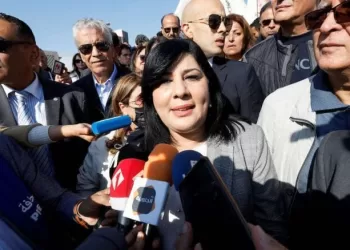 زعيمة حزب سياسي تونسي تضرب عن الطعام احتجاجا على ظروف اعتقالها