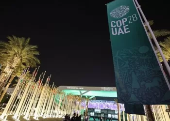 عاجل…. مسودة اتفاقية المناخ تدعو إلى “التحول” باتجاه التخلي عن الوقود الأحفوري وليس الاستغاء عنه