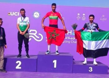 الدراج المغربي محسن الكورجي يفوز بذهبية سباق الفردي ضد الساعة في البطولة العربية للسباقات على الطريق