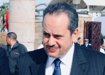 وسام روماني رفيع لياسين المنصوري تقديرا لجهود المغرب في تعزيز الأمن الإقليمي