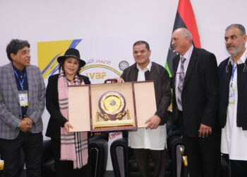 رئيس حكومة الوحدة الوطنية الليبية يستقبل رئيسة الاتحاد الإفريقي للكرة الطائرة
