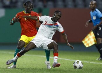 غينيا تفوز على غامبيا وتقترب من بلوغ ثمن نهائي كأس الأمم الإفريقية