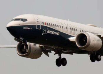 إدارة الطيران الأميركية تقر برنامج فحص يسمح بإعادة تحليق طائرات بوينغ 737 ماكس