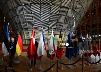 وزراء خارجية الاتحاد الأوروبي يبحثون مع نظيريهما الاسرائيلي والفلسطيني آفاق سلام دائم