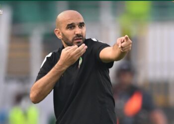 الركراكي: “المباراة لم تكن سهلة والفريق أظهر إصرارًا وقوة نفسية عالية” ..