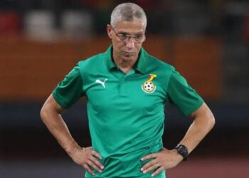 إقالة مدرب منتخب غانا