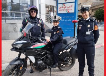 ولاية أمن طنجة تحتفي بالطفل “عبد الرحمن”