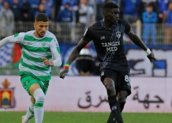 التعادل يحسم قمة أسفل الترتيب بين مولودية وجدة واتحاد طنجة