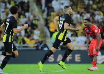 حمدالله يواصل التألق ويقود الاتحاد للفوز على الوحدة في دوري روشن
