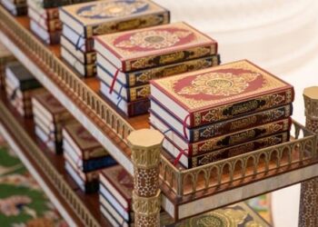 مجموعة كبيرة من نسخ المصحف هدية مغربية لمسجد الحسن الثاني بليبروفيل