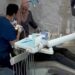 استطلاع: طبيب أسنان يستعيض عن عيادته المدمرة في غزة بخيمة لعلاج المرضى