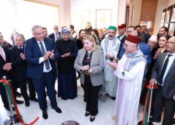 افتتاح معرض “ترانيم الحروف من الأقصى إلى الأقصى” في مقر وكالة بيت مال القدس