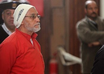 الحكم بالاعدام على مرشد الاخوان المسلمين و7 من قيادات الجماعة
