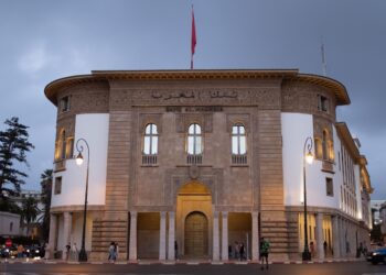 القضاء يحكم لبنك المغرب بتعويض بقيمة 300 مليون درهم والجمارك بمليارين و115 مليون درهم