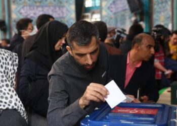 عاجل.. فتح مراكز الاقتراع في إيران للانتخابات التشريعية