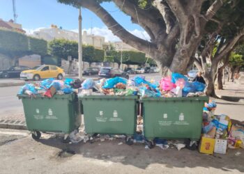 إضراب عمال النظافة يغرق تطوان في الأزبال‎ ويهدد بكارثة بيئية