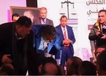 قيادي بحزب “الميزان” يصفع برلمانيا في المجلس الوطني