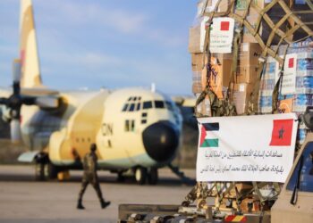 في أول أيام رمضان.. المغرب يبدأ عملية إسقاط جوي للمساعدات الإنسانية على غزة