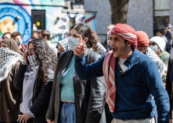 اتساع الاحتجاجات في الجامعات الأمريكية ضد إسرائيل واعتقالات بالجملة