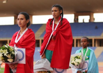  الكيني روبير كوامباي والمغربية رحمة الطاهري يتوجان بألقاب الماراثون الدولي للرباط
