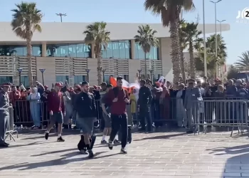 استقبال حار لبعثة اتحاد العاصمة بمطار وجدة رغم التوترات السابقة