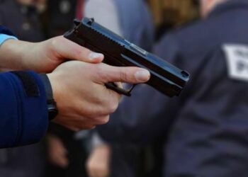  ضابط شرطة يستعمل السلاح الوظيفي لتوقيف مجموعة تهدد امن المواطنين في الخميسات