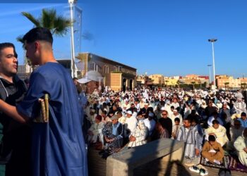 فرحة وتبادل التهاني.. أجواء مميزة لصلاة عيد الفطر من مدينة الناظور