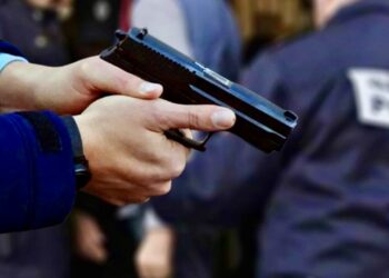 تازة.. رصاصات لتوقيف شخص عرض المواطنين والشرطة لاعتداء جدي ووشيك