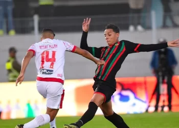 الجيش الملكي ينتصر على الوداد ويواصل صدارة البطولة “برو”