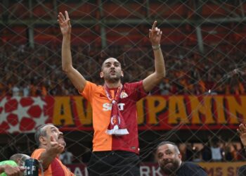 حكيم زياش يتوج بلقب الدوري التركي الممتاز مع غلطة سراي