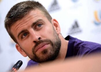فتح تحقيق رسمي بحق جيرار بيكيه في قضية فساد صفقة الكأس السوبر الإسبانية