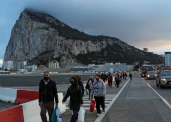 اسبانيا وبريطانيا تقتربان من إبرام اتفاق بشأن جبل طارق