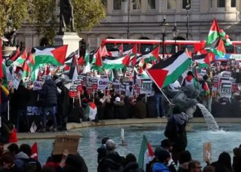  تظاهرة أمام مقر قناة تلفزيونية في فرنسا احتجاجًا على مقابلة نتانياهو