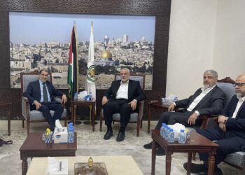 العثماني يلتقي هنية بقطر ويستعرض جهود جلالة الملك في دعم القضية الفلسطينية
