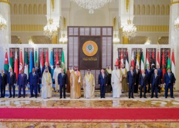 القمة العربية تختتم أعمال دورتها ال 33 بتبني “إعلان البحرين”