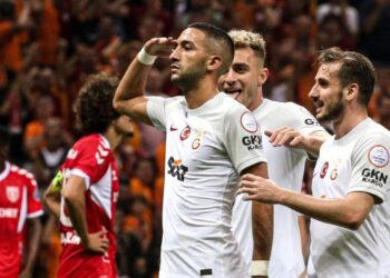  حكيم زياش يقود غلطة سراي لفوز كبير بسداسية على سيفاس سبور في الدوري التركي