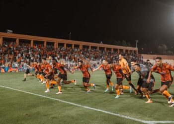 الكاف يحسمها ..نهضة بركان يتأهل إلى نهائي كأس الكونفدرالية الإفريقية