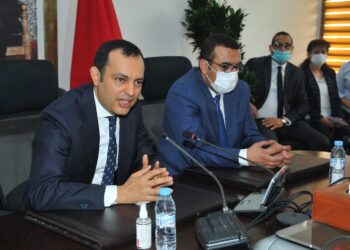 وزير الإدماج الاقتصادي ينفي التفاوض حول رفع سن التقاعد إلى 65 سنة