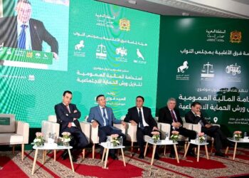 فرق الأغلبية تتهم المعارضة بالتشدد في انتقاد الحكومة