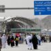 الحجاج يشرعون في أداء مناسك الحج