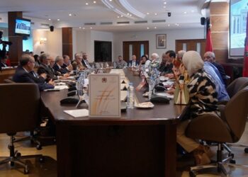 البرلمان يرصد “ضعف” اللغات الرسمية في التعليم والإعلام