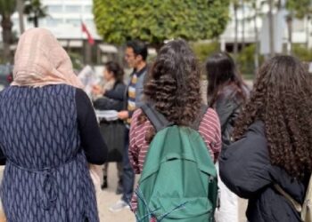 تلميذة محجبة تنتصر على مدرسة فيكتور هوجو بمراكش