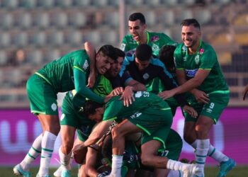 الرجاء يتصدر الترتيب العام ويتطلع للفوز بلقب البطولة الاحترافية