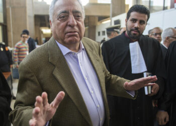 بعض المحامين الشباب…دفاع عن زيان أم عن الباطل؟