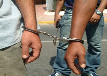 توقيف شخصين بسلا بتهمة حيازة وترويج المخدرات والمؤثرات العقلية