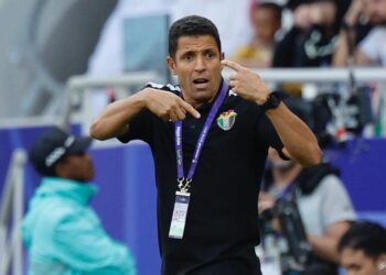 الحسين عموتة يسلم مشعل النشامى إلى مواطنه جمال السلامي..